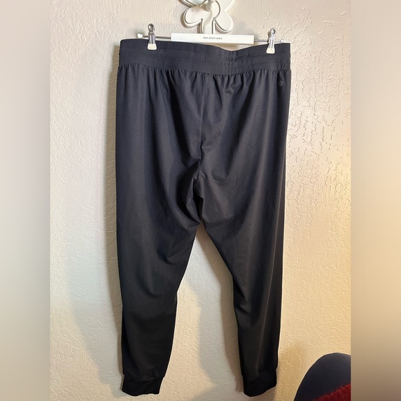 New with out tags Zella joggers black size large - Picture 2 of 5
